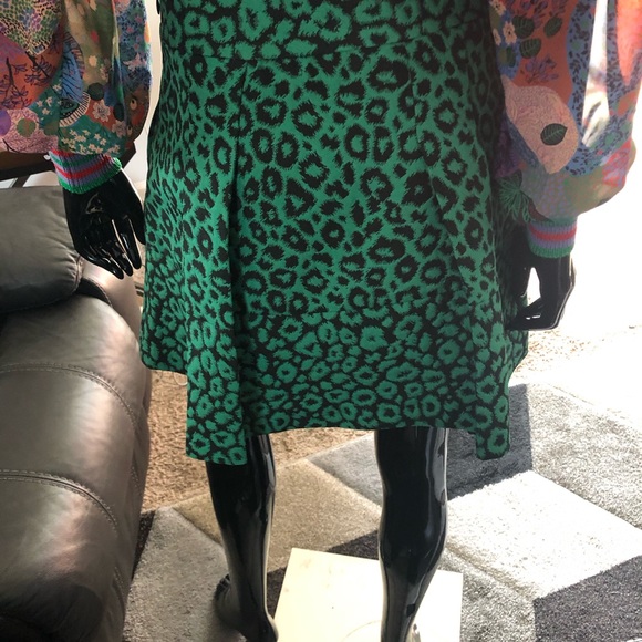 Banana Republic Green/Black Skirt - Picture 9 of 16